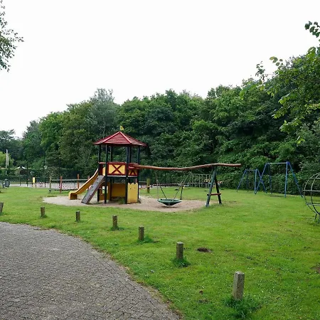 Family Escape Near Keukenhof *